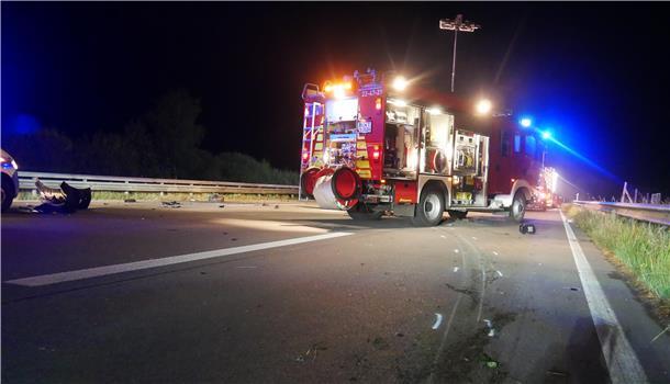 Feuerwehr an Unfallstelle.