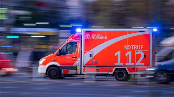 Reanimation: Ersthelfer könnten 10.000 Leben im Jahr retten Rettungskräfte kommen bei Herz-Kreislauf-Stillstand oft zu spät, um Hirnschäden zu verhindern. (Symbolbild)