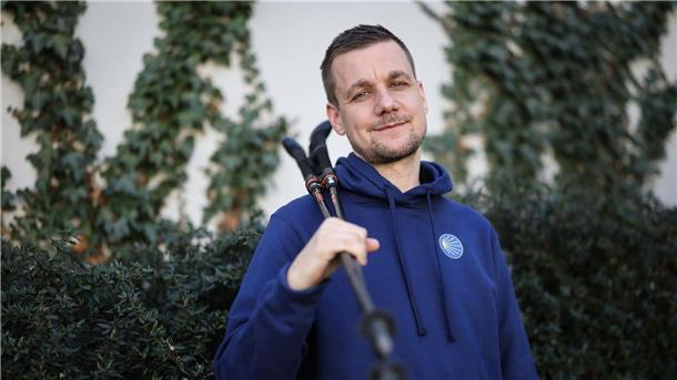 Tobias Schlegl hat seine Wanderblasen zu Fotoprojekt gemacht Riesenblasen, Riesenstreit, Riesenrausch - für Tobi Schlegl war die Zeit mit seiner Mutter auf dem Jakobsweg Leid und Freude zugleich.
