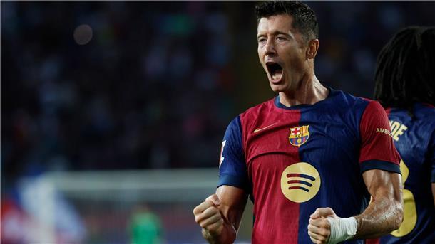 Zweiter Sieg im zweiten Spiel für Flick mit dem FC Barcelona Robert Lewandowski trifft auch beim nächsten Sieg unter Hansi Flick.