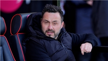 Roberto De Zerbi sitzt künftig auf dem Trainerstuhl in Frankreich.