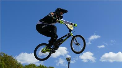 Robin Böning vom RSC Geestland freut sich auf die neue Strecke in Langen. Böning war im vergangenen Jahr schon bei der BMX-Weltmeisterschaft in Belgien am Start.