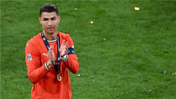 Ronaldo zu seiner Zukunft: „Es wird sich nichts ändern“ Ronaldo spielt auch zukünftig in Saudi-Arabien Fußball