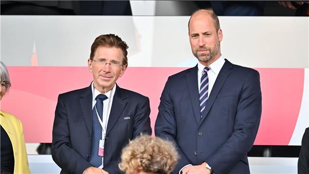 James und Bayerns Stanway bescheren England klaren Sieg Royaler Besuch in Zürich: Prinz William (r).