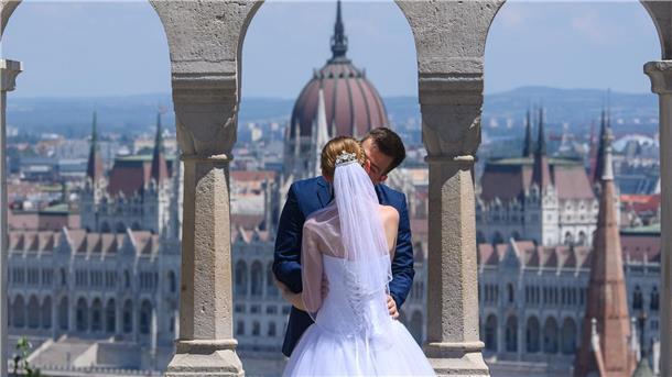 Ruhige Lieder erinnern eher an große romantische Momente im Leben. (Symbolbild)