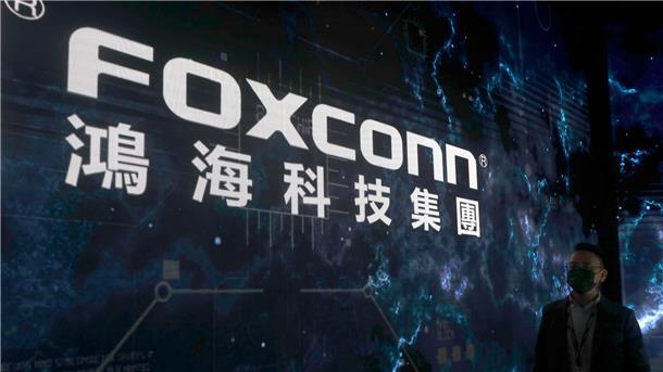 Corona-Proteste und Ausschreitungen bei Foxconn in China Rund um das Foxconn-Werk in Zhengzhou arbeiten rund 200.000 Menschen.