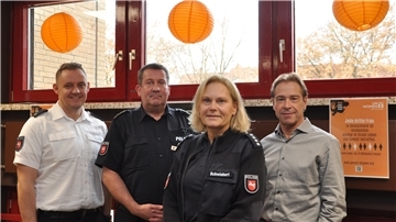 Sagen Nein zu Gewalt gegen Frauen (von links): Polizeioberrat Daniel Dohmberg, Polizeidirektor Jörg Wesemann, Kriminalhauptkommissarin Ute Schwiebert und Polizeidirektor Holger Burmeister. 