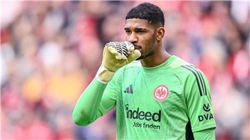 Sah bei Freiburgs 2:2 am Sonntag nicht gut aus: Frankfurt-Keeper Kauã Santos.