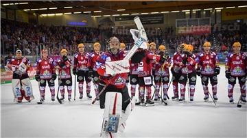 Saison 2019/2020: Erstes DEL-Heimspiel der Fischtown Pinguins gegen die Berliner Eisbären in der Eisarena. 