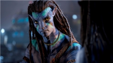 Sam Worthington als Jake Sully in einer Szene des Films „Avatar 2: The Way Of Water“ .