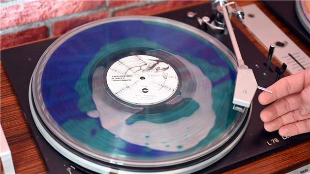 Schallplatten - es muss nicht immer schwarz sein Sammler, Fans und Künstler lieben bunte Schallplatten.