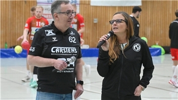 Sandra Pragmann, hier mit Michael Polworth, wurde kürzlich als Handball-Abteilungsleiterin beim TSV Bremervörde verabschiedet. 