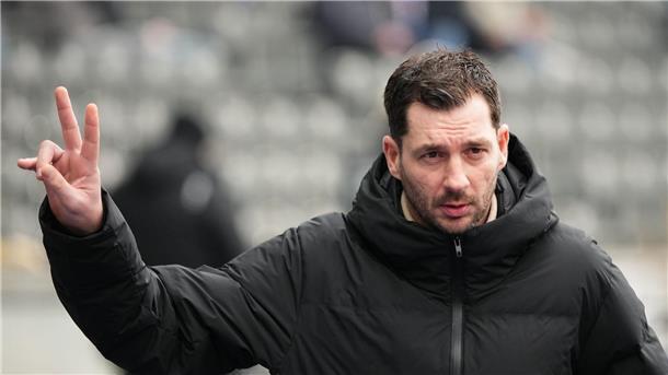 Coach Schwarz will Reus öffentlich keine Tipps für USA geben Sandro Schwarz hat ein paar Hinweise für den neuen MLS-Profi Marco Reus.