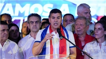 Santiago Pena, Präsidentschaftskandidat der Regierungspartei Colorado, spricht in Asuncion.