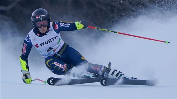 Sara Hector fährt in Kranjska Gora zum Sieg.