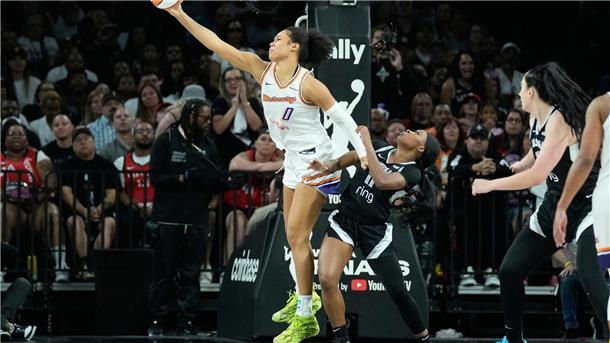 Satou Sabally (in weiß) verliert auch das zweite Spiel der Finalserie