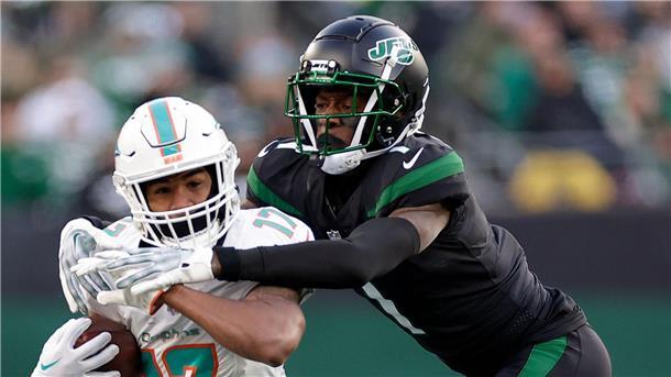 Sauce Gardner (r) wechselt zu den Indianapolis Colts.