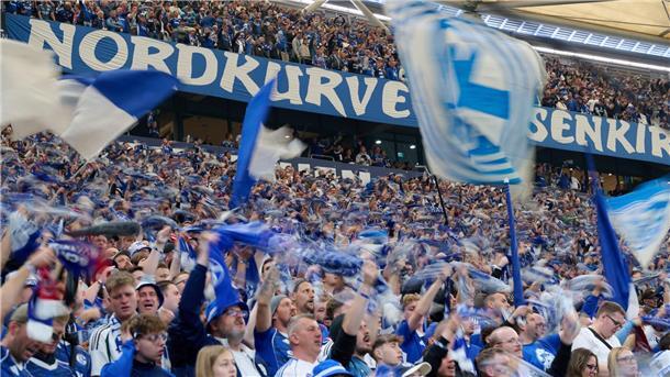 Schalke schafft es als Zweitligist in Europas Top Ten. 