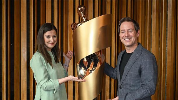 Deutscher Filmpreis: „Im Westen nichts Neues“ ist Favorit Schauspielerin Alexandra Maria Lara und Regisseur Florian Gallenberger bei der Bekanntgabe der Nominierungen für den Deutschen Filmpreis 2023.