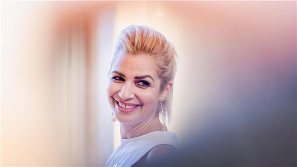 Schauspielerin Susan Sideropoulos bei der Premiere von „Ku’damm 59 - Das Musical“ in Berlin.
