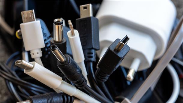 Schluss mit Kabelsalat: Ab 2024 soll USB-C der einheitliche Ladestandard in der EU sein.