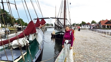 Schnappschuss von unterwegs: „Landpartie“-Moderatorin Heike Götz pilgerte auf der Via Baltica von Usedom nach Bremen. In einem bebilderten Vortrag, der mit „Einfach losgehen“ den gleichen Titel trägt wie ihr neues Buch, berichtet sie am Freitag, 10. November, im Hesedorfer Gemeindehaus (Bremervörde) von dem langen Fußmarsch.