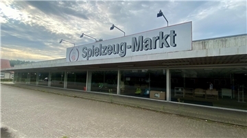 Spielzeug-Markt in Wehdel