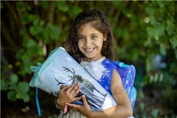 „Schon das fehlende Wissen über vermeintliche Kleinigkeiten kann sich wesentlich auf die soziale Teilhabe von Kindern auswirken“, hieß es jetzt bei einer Fachausschuss-Sitzung im Kreishaus. Beispielhaft nannte man die Schultüte zur Einschulung, die es in anderen Kulturen gar nicht gibt.