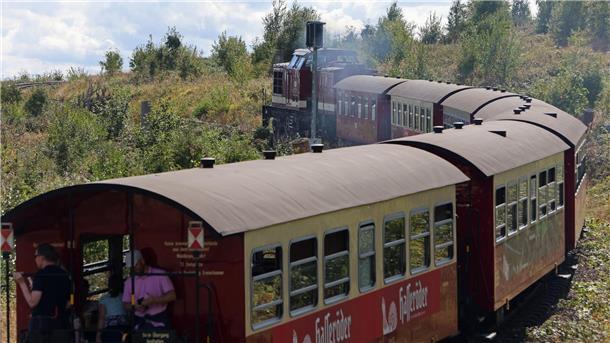 Harzer Schmalspurbahnen vor tiefgreifendem Wandel Schon heute reichen die Bahnen nicht aus. (Archivbild)