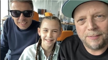 Schon nach wenigen Sekunden drückten die Rapper Michi und Smudo von den „Fantastischen Vier“ in den „Blind Auditions“ auf den Buzzer. „Arschcool“ lautete ihr Urteil. Jetzt kämpfen sie mit Georgia um den The-Voice-Kids-Thron.