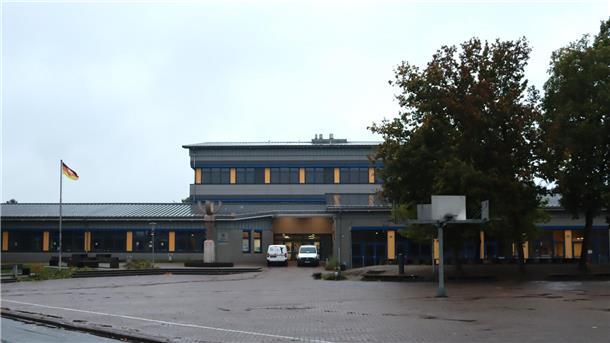 Schülerbeförderung: Schüler der KGS Tarmstedt müssen wegen der Langzeitbaustelle auf der K113 teilweise deutlich früher aus dem Haus. Andere kommen weiterhin zu spät zur Schule.