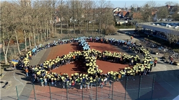 Schülerdemonstration für den Frieden in der Ukraine am 11. März am Nordenhamer Gymnasium.