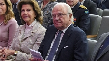 Schwedens König Carl XVI. Gustaf und Königin Silvia 2022 in Amman.