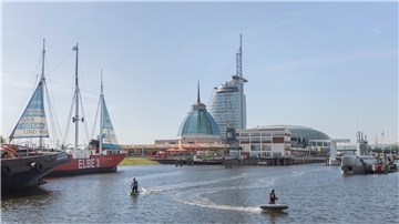 Schwimmen im Alten Hafen: Bis zur regelhaften Erlaubnis sind noch einige Fragen zu klären.