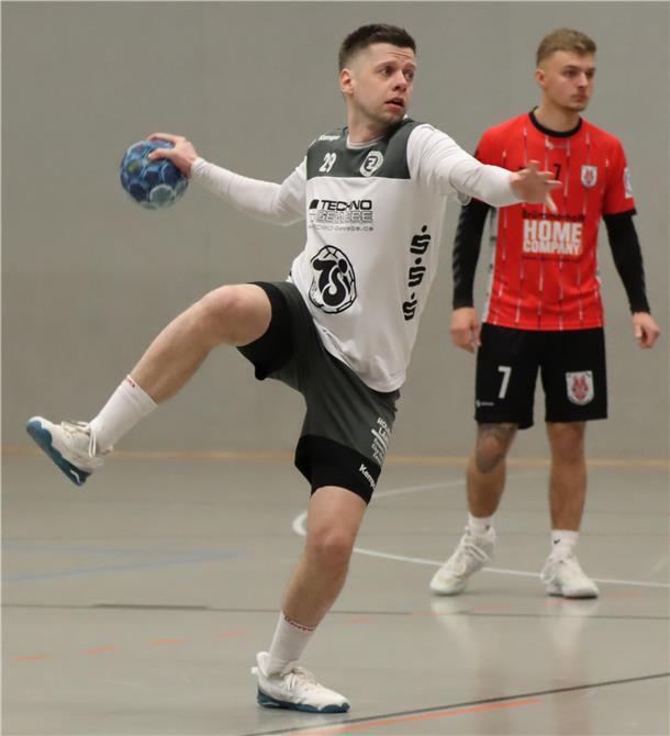 Zevener Handballer müssen jetzt zum Finale nach Himmelpforten Sebastian Bleck hatte auch in Schneverdingen eine traumhafte Trefferquote, verwandelte alle sechs Sieben-Meter-Würfe, zu denen er antrat.