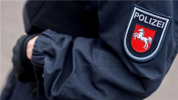 Verdächtiger Chat: Drei Polizisten weiter im Dienst Sechs Polizisten wurden im Zusammenhang mit dem Chat aus dem Dienst genommen. (Archivbild)