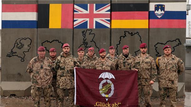 Seedorfer Fallschirmjäger im Einsatz im Irak unterstützen Spendenaktion „Toy Drive“.