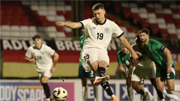 U21 mit spätem „Punch“ gegen Nordirland - Trainer „gealtert“ Sein Elfmeter brachte Deutschland nach vorn: Dzenan Pejcinovic.
