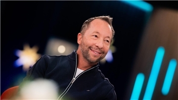 Seinen ersten Hit hatte DJ Bobo 1992 mit „Somebody Dance With Me“.