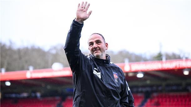 Seit 17 Jahren ist Frank Schmidt der Trainer des 1. FC Heidenheim. Der Club von der Ostalb steht vor einer herausfordernden zweiten Bundesliga-Saison. 