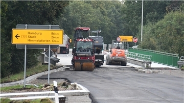  Bauarbeiten auf der B 495 in Hemmoor