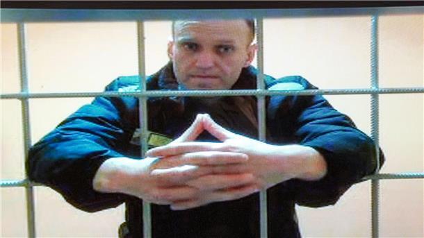 Seit Tagen läuft der Prozess gegen den russischen Oppositionspolitiker Alexej Nawalny ohne die Schalte in das Straflager. Sein aktueller Aufenthaltsort ist unbekannt.