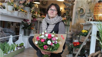 Seit Wochen darf Claudia Wilkens, Inhaberin des Langener Blumenladens Lieblingsstücke, ihre Ware nur auf Bestellung herausreichen. „Wir können doch nicht ewig alles schließen“, sagt sie wie viele andere Einzelhändler, Hoteliers und Gastronomen.