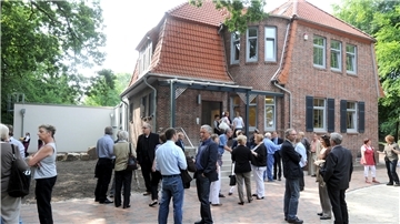 Seit zehn Jahren gibt es das Familienzentrum „Villa“ in Bremerhaven. Hier ein Foto von der Eröffnung.
