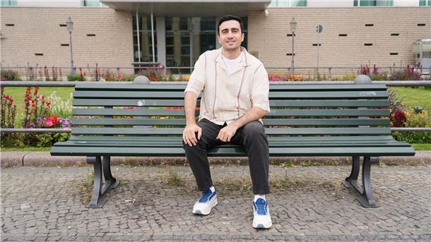 Bekannt durch ein Selfie Seit zehn Jahren ist Anas Modamani in Deutschland. Er sagt: „Ja, ich habe es geschafft.“