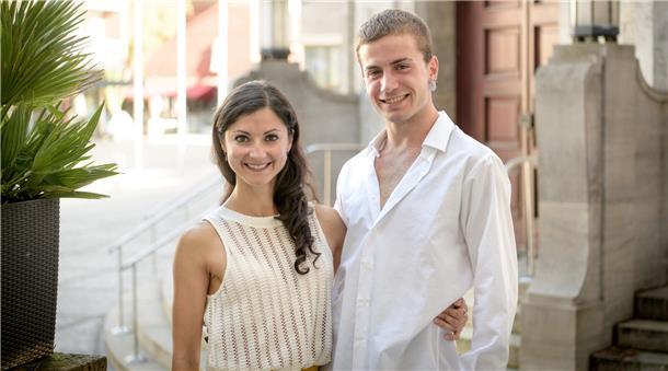 Lucia Giarratana Arturo Lamolda Mir atmen erst seit ein paar Tagen salzige Nordseeluft und freuen sich voller Spannung auf ihre erste Spielzeit als neue Mitglieder der Ballettcompagnie von Alfonso Palencia am Stadttheater Bremerhaven.