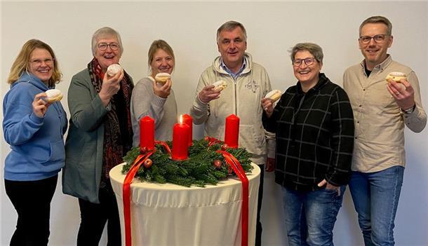 So sammelt die Selsinger Kirche Spenden für guten Zweck Sie freuen sich als Repräsentanten der Kirchengemeinde Selsingen über die erneute "Berliner-Aktion" für den guten Zweck, an der sich alle Bürger schon jetzt beteiligen können (von links): Susanne Detjen, Petra Lemmel, Nina Behrens, Manfred Thoden, Marlies Hilken und Heiko Meier.
