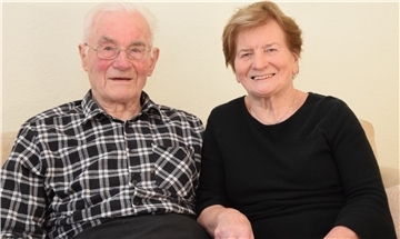 Sie gehen seit 65 Jahren gemeinsam durchs Leben: Hans und Elsbeth Voss aus Godenstedt feierten ihre Eiserne Hochzeit.