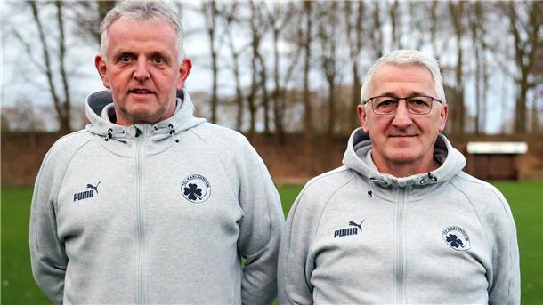 Sie lenken weiterhin die Geschicke bei den Kleeblättern: Eckardt Kiehn (rechts/2. Herren) und Jens Lüdemann (1. Herren) bleiben über das Saisonende hinaus Trainer beim TSV Karlshöfen.