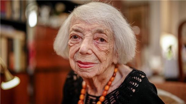 „Als ob es gestern wäre“: 80 Jahre nach Auschwitz Sie sei nicht politisch, sagt Margot Friedländer, doch beobachtet sie die Lage in Deutschland ganz genau.